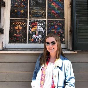 Meet your Posher, Lauren